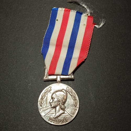 Médaille - x6/04/26, (ref37692)