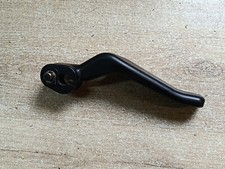 UN LEVIER DE FREIN DE PARK PARKING YAMAHA 560 TMAX T-MAX 2022 REF YG774-B4