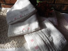 4ANCIENNES SERVIETTES DE