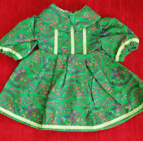 Robe pour poupée ancienne