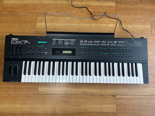 Synthétiseur classique - fm,
