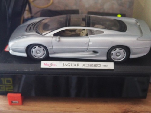 Miniature jaguar xj - jaguar,