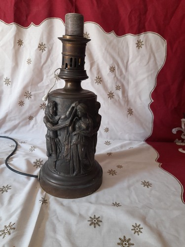 Lampe pétrole dans - a, le
