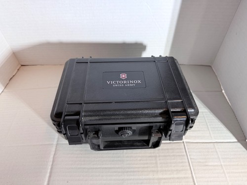 Victorinox swiss army - army,