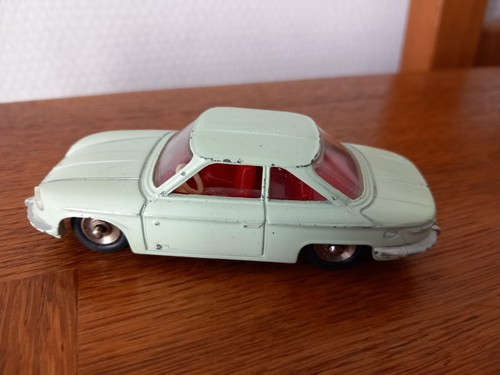 Dinky toys panhard - toys,