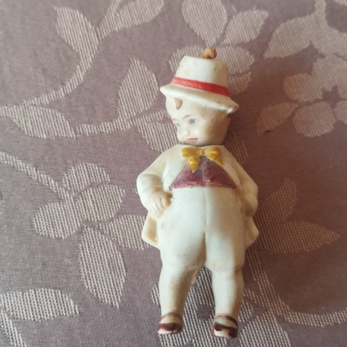 Ancien petit biscuit garcon - petit,