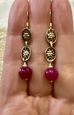 VÉRITABLE RUBIS SCULPTÉ PERLE FINE, OR, ARGENT, BOUCLES D’OREILLES ANCIENNES