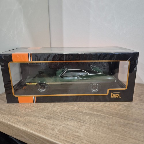 Ford gran torino clint - torino,