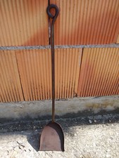 Ancienne pelle à cendre de cheminée en fer de 56 cm de long