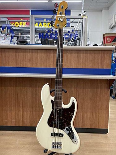 Guitare basse électrique