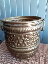 ANCIEN CACHE POT EN LAITON