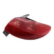 Feu arriere principal droit