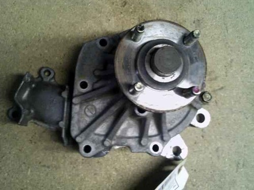 Pompe eau toyota - pompe,