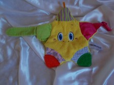 Doudou étoile d'activité, jaune, vert, rouge, Orchestra