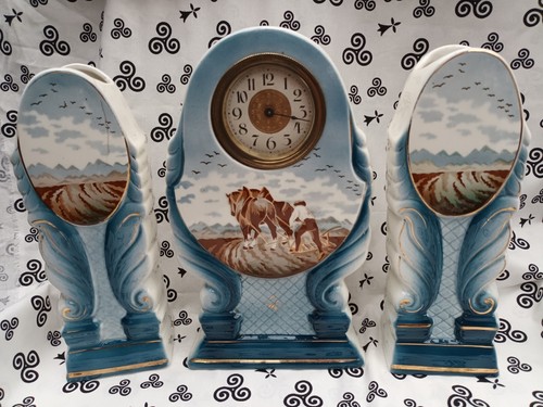 Pendule céramique chevaux - , au