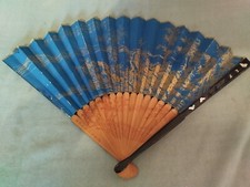 ANCIEN EVENTAIL ASIATIQUE INCRUSTATIONS DE NACRE