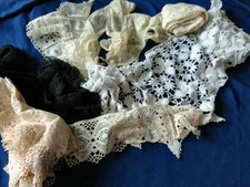 1   LOT DE DENTELLES DIVERSES