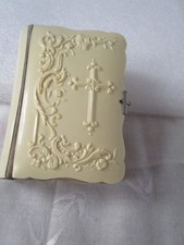  Missel en bakélite avec