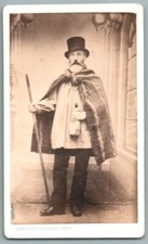 CDV 1870 Curiosité Homme Bâton marche & Bouteille Vin Photo Charlot Chateaudun