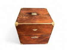 Ancien coffret de pharmacien