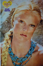 Sylvie Vartan , grand poster 48x29 cms ,Téléphone , poster 30x23 cms . Love 1981