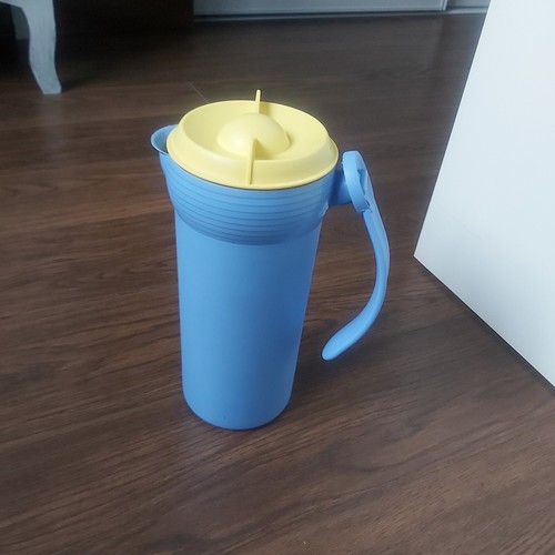 Tupperware pichet frigo