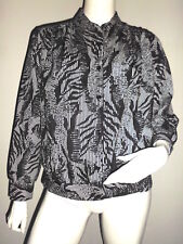 TRES CHIC CHEMISIER FEMME A MOTIFS NOIR ET BLANC EFFET SATINE ML T.42/44