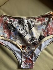 TRES BELLE CULOTTE DE LA MARQUE SIMONE PERELE..NEUVE..