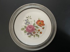 Assiette porcelaine cerclée d'étain_diamètre 22,5 cm_motif floral