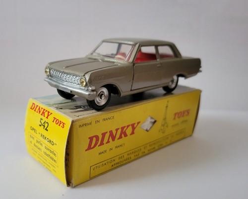 Dinky toys 542 opel rekord - toys,