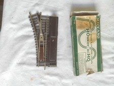 HORNBY AIGUILLAGE ELECTRIQUE A GAUCHE REF. 7780  ECHELLE H0 1/87