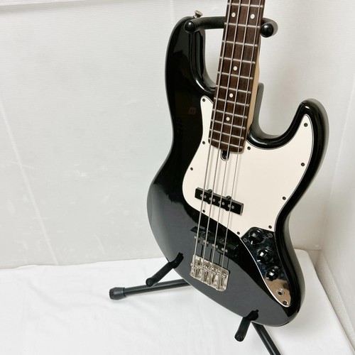 Guitare basse électrique