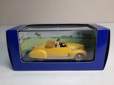 Voiture TINTIN n° 12 - La Lincoln Zephyr des "Sept Boules de Cristal"