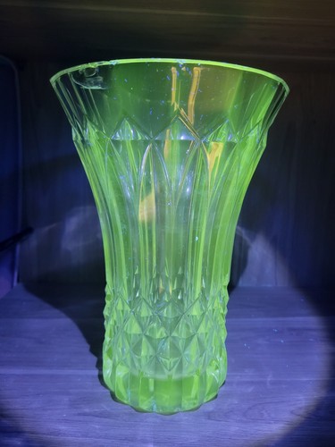 Vase décoratif ancien - ,