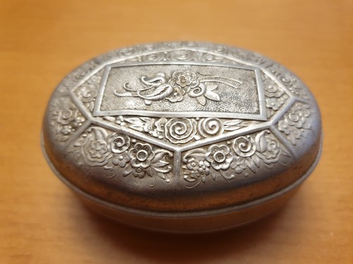 Ancienne boite aluminium - boite,