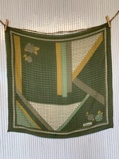 Foulard carré de soie Vintage