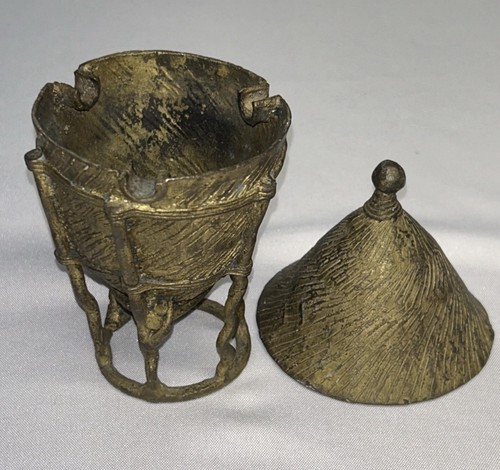 Ancien objet ethnique - objet,