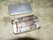 Ancienne vintage seringue en verre dans sa boite ????