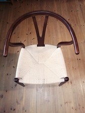Fauteuil japonisant, assise en paille tressée