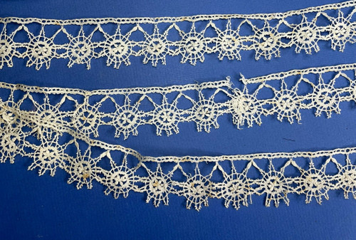 Dentelle ancienne fine - ancienne,