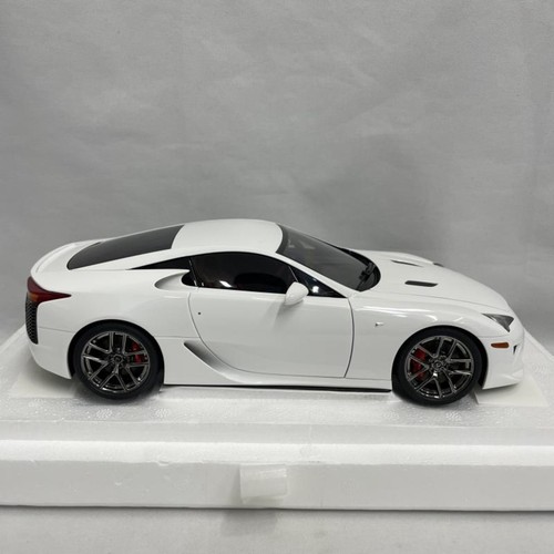 Lexus lfa - 1/18,