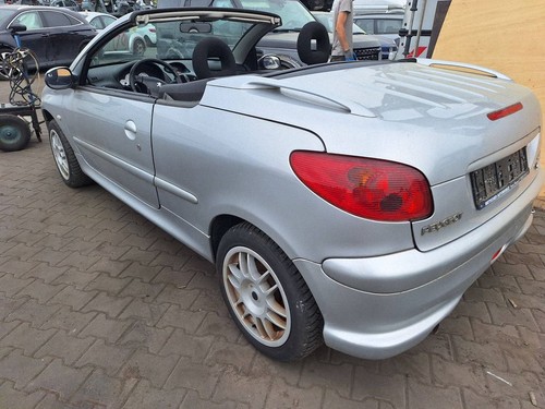 Peugeot 206 2004 arrière - 206, cc
