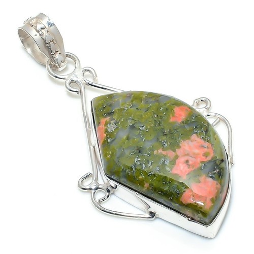 Pendentif bijou ancien fait