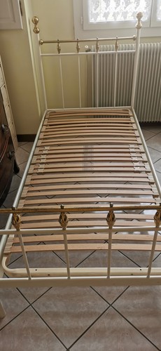 Lit barreaux personne - 1,