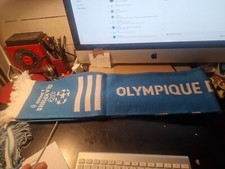 écharpe de football OM