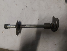 AXE DE ROUE ARRIERE YAMAHA 125