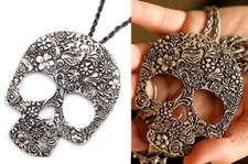 PENDENTIF COLLIER SQUELETTE