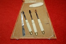 Ancien nécessaire de manucure