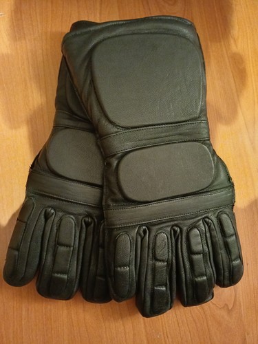 Gants police