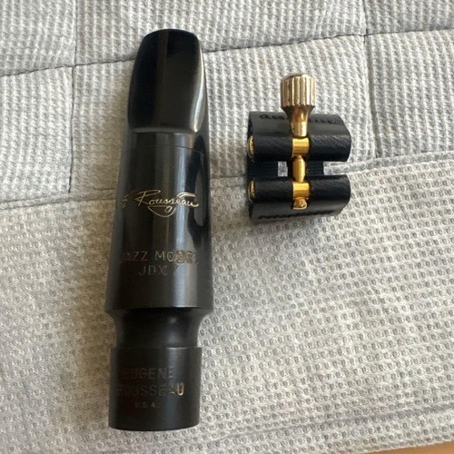 Embouchure saxophone - embouchure,